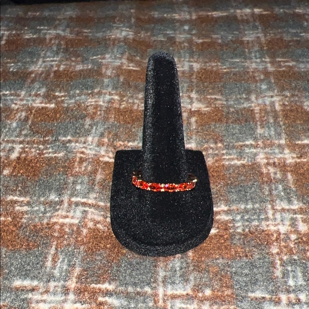 Elegant Red Gemstone Ring